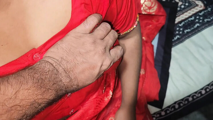 Bangladeshi Red Saree Sex Video with Bangla Voice - Hot Homemade Blowjob & Doggy Style