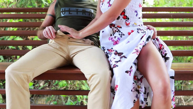 Hot Short Hair Teen Lisa Fox Public Park Mutual Masturbation & Cum Swallow