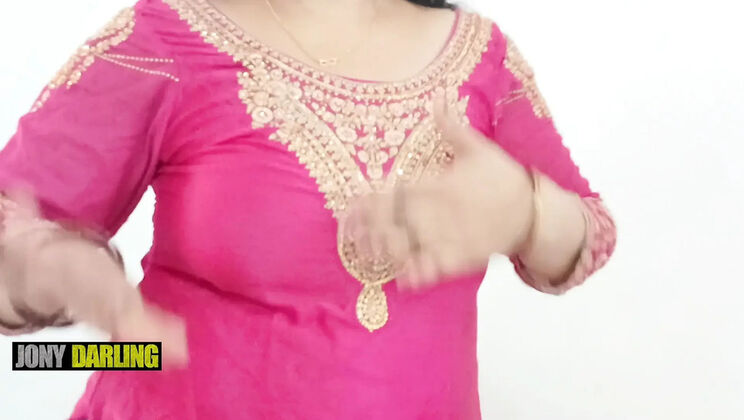 Jony Darling Pakistani Punjabi Bhabhi Nude Mujra Dance on Hot Song - Big Ass Chubby Housewife Fingering