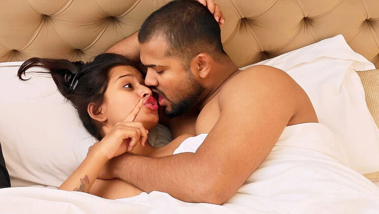 Indian College Girl Skips Class for Hotel Sex with Boyfriend - Viral Fucking Video