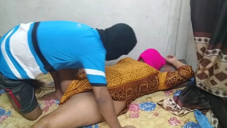 Village Wife Hot_Wife999 First Time Romantic Sex with Husband Outdoor Doggystyle Fucking