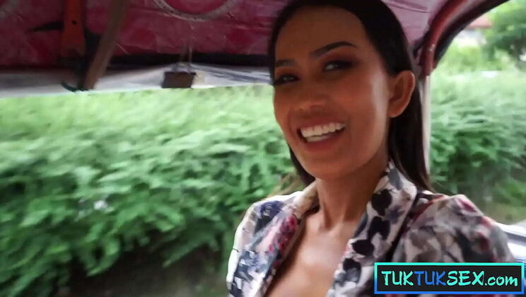 Thai MILF amateur anal fuck with big cock after pickup