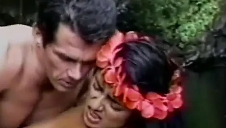 Crystal Gold Big Tits Jungle Fucking - Vintage Outdoor Sex