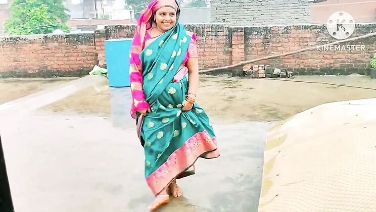 Desi Indian Wife Hardcore Fucking Neighbor Boy - Big Ass Cowgirl & Doggy Style with Cumshot