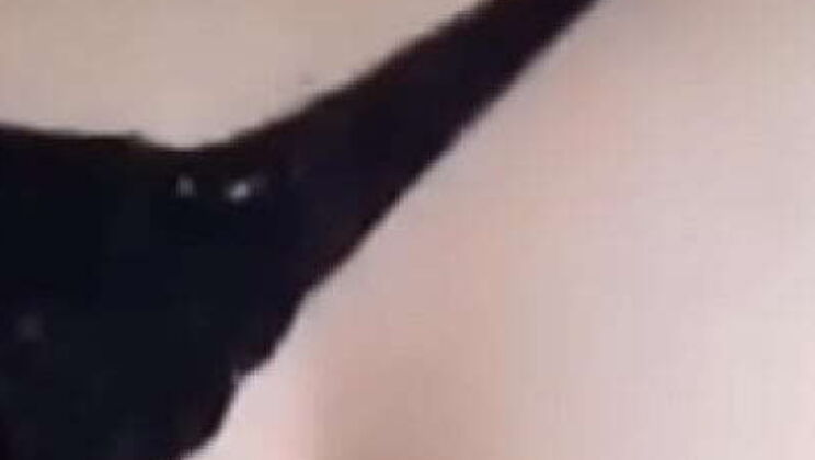 Amateur Latina Step-Mom With Perfect Round Ass Fucks Step-Son In Car