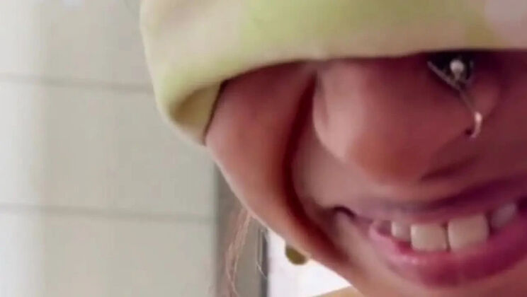 Shy Desi Girl 18 Year Old Cute Tight Pussy Fucked By Big Cock - YourDickSucker