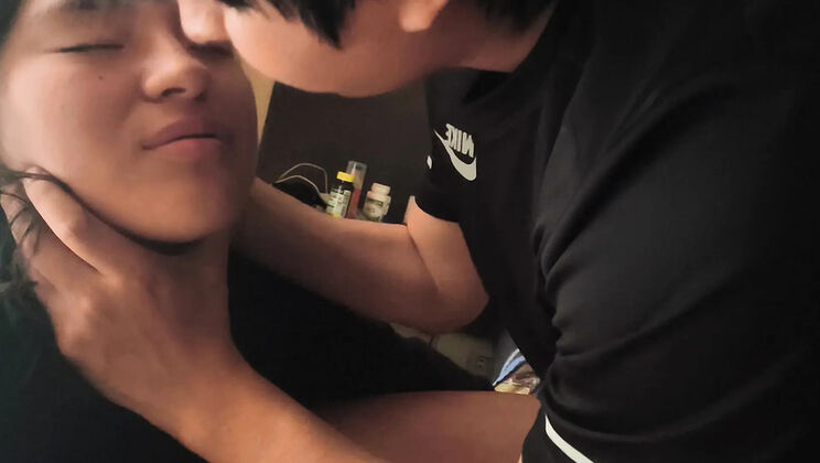 18 Year Old Indian Teen Cheats on Boyfriend - Desi Girl Sucks Cock in Hotel