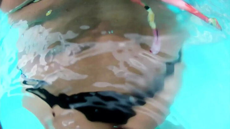 My Wife Public Threesome Outdoor Sex with Big Booty Latina in Pool