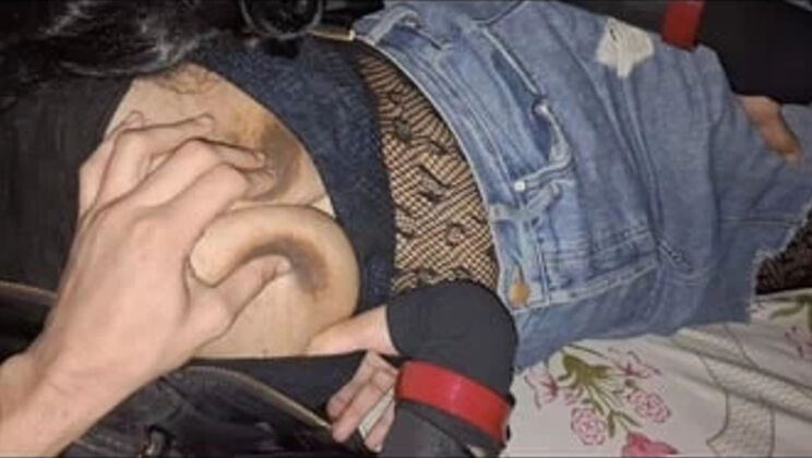 Desi Indian Hotwife Noorpreet Fingering Her Wet Pussy With Vibrator - Cuckold Husband Watches