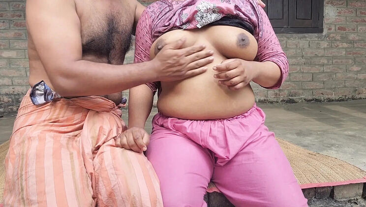 Bangladeshi Wife Outdoor Blowjob and Hardcore Sex with Husband - Homemade Couple Video