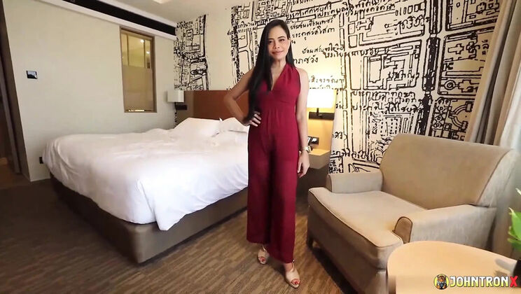 Thai amateur babe gets hardcore creampie in hotel - POV big cock fuck