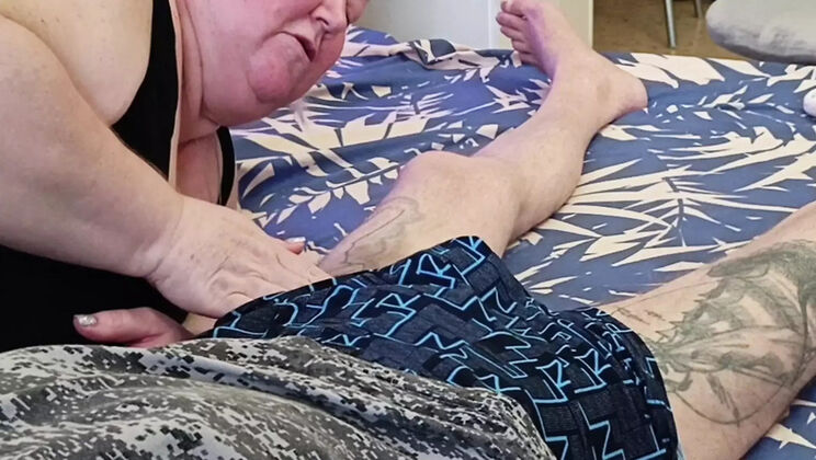 Hot MILF Girlfriend Deep Throat Blowjob & Cum in Mouth Swallowing