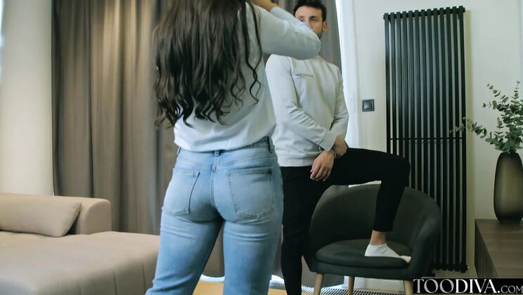 Photographer Seduces Shy Guy Into Hardcore Fucking