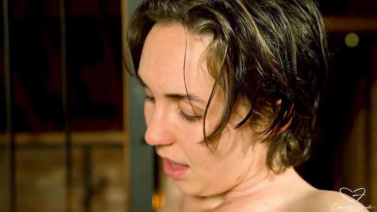 Olive Gee and Felina Fox Get Wild in the Bathtub