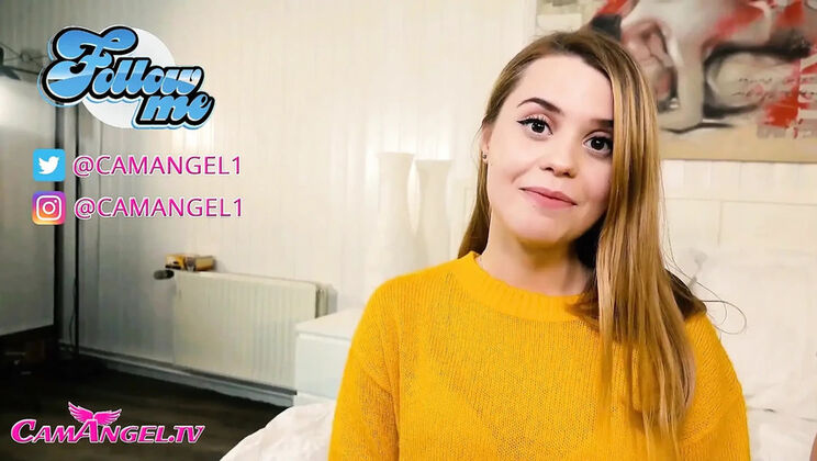 Jamie Young's First Time With a Lady - Teen Lesbian Fun