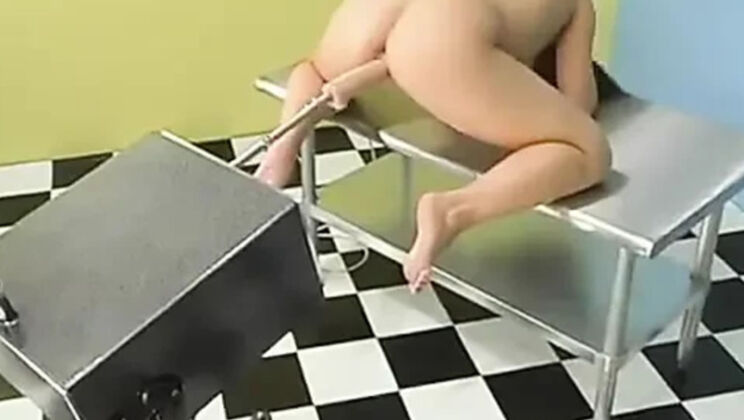 Melanie Jagger and Friends: Hot Lesbian MILF Sex with Machines