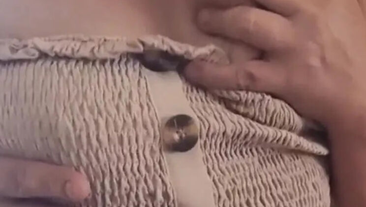 Amateur blonde fingers her tight shaved pussy thinking of dick