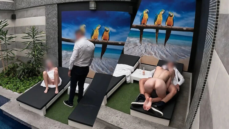 Hotel Waiter Surprise: I Undress, He Eats My Tight Pussy, Then I Give a Blowjob Until He Cums in My Mouth