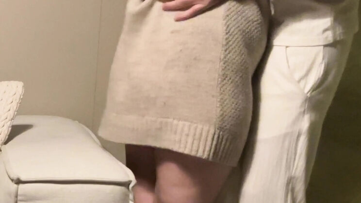 Amateur Wife Gets Banged Doggy Style on Couch – Homemade HD