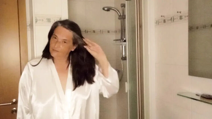 Fat German 53 Shower – Big Belly & Saggy Tits