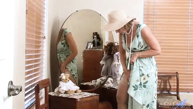 Aries Stone and Samantha Stone Toycum in Front of the Mirror