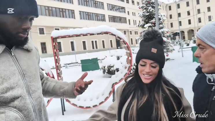 Tourist in Budapest Gets Huge Creampie