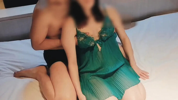 Slender Cute Japanese Wife in Green Lingerie Gets Fucked While Clothed - Amateur MILF Homemade